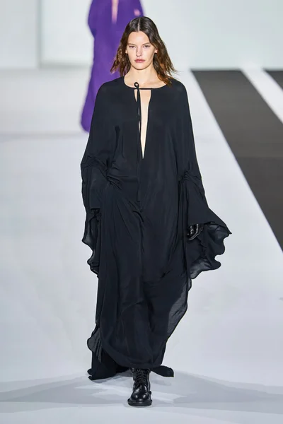 Look 22